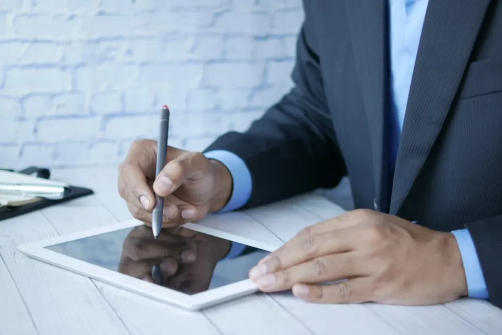 What Is Guest Posting? The Difference Between Good and Bad Placements