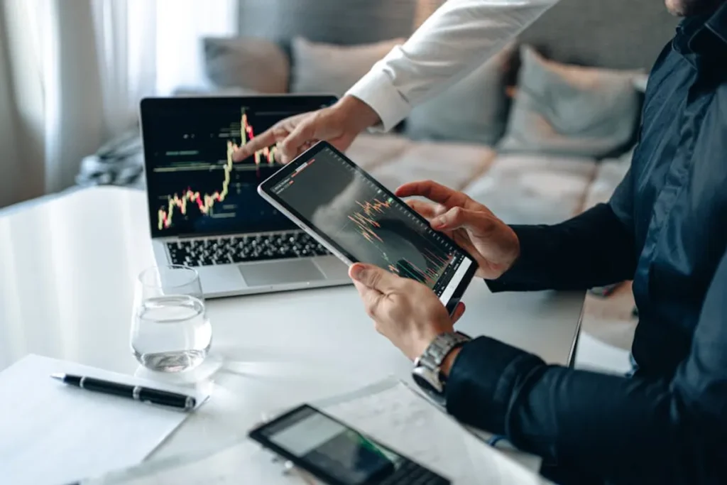 FTSE 100: Latest Market Trends and What Moves the Index